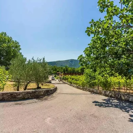 Сasa de vacaciones In 45281 Grižane